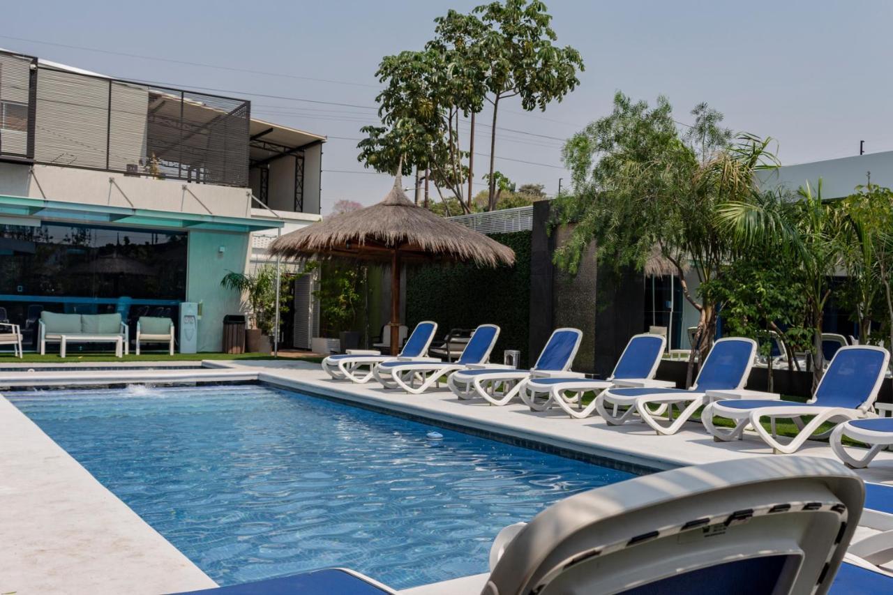 Hotel Los Alpes Cipreses 亚松森 外观 照片