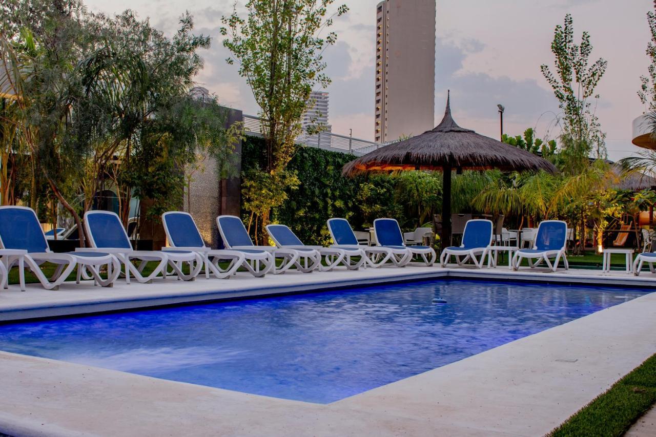 Hotel Los Alpes Cipreses 亚松森 外观 照片