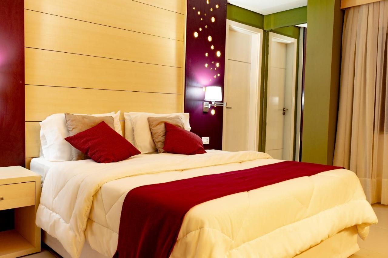 Hotel Los Alpes Cipreses 亚松森 外观 照片