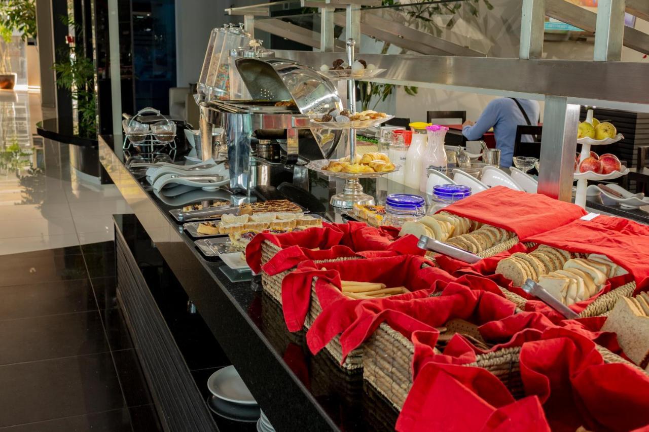 Hotel Los Alpes Cipreses 亚松森 外观 照片