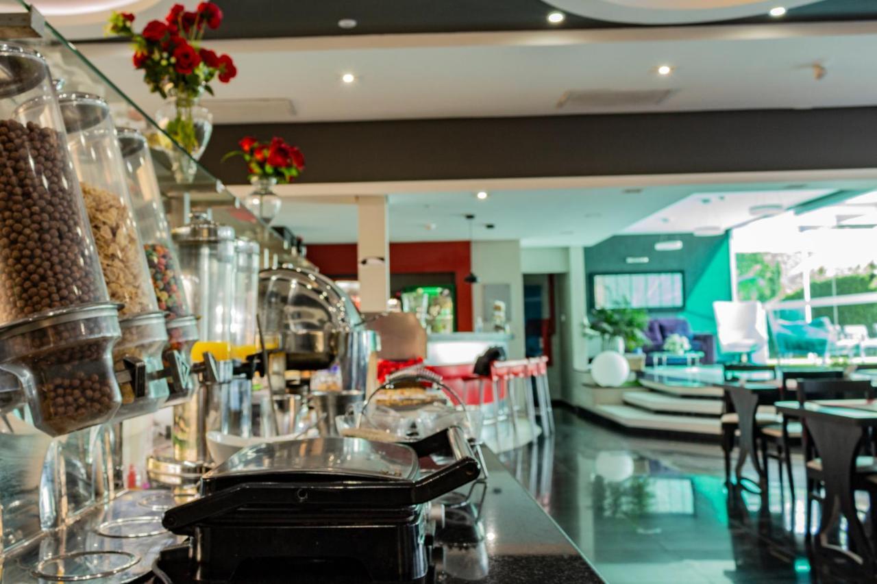 Hotel Los Alpes Cipreses 亚松森 外观 照片